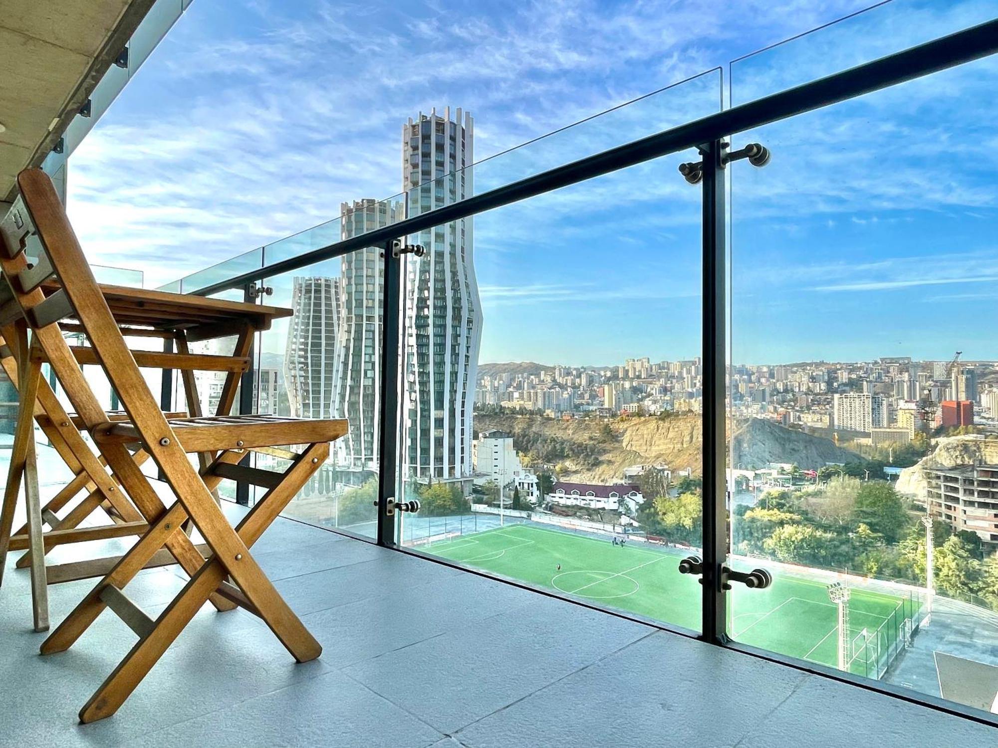 Full Comfort Apartment At Chavchavadze Tiflis Exterior foto
