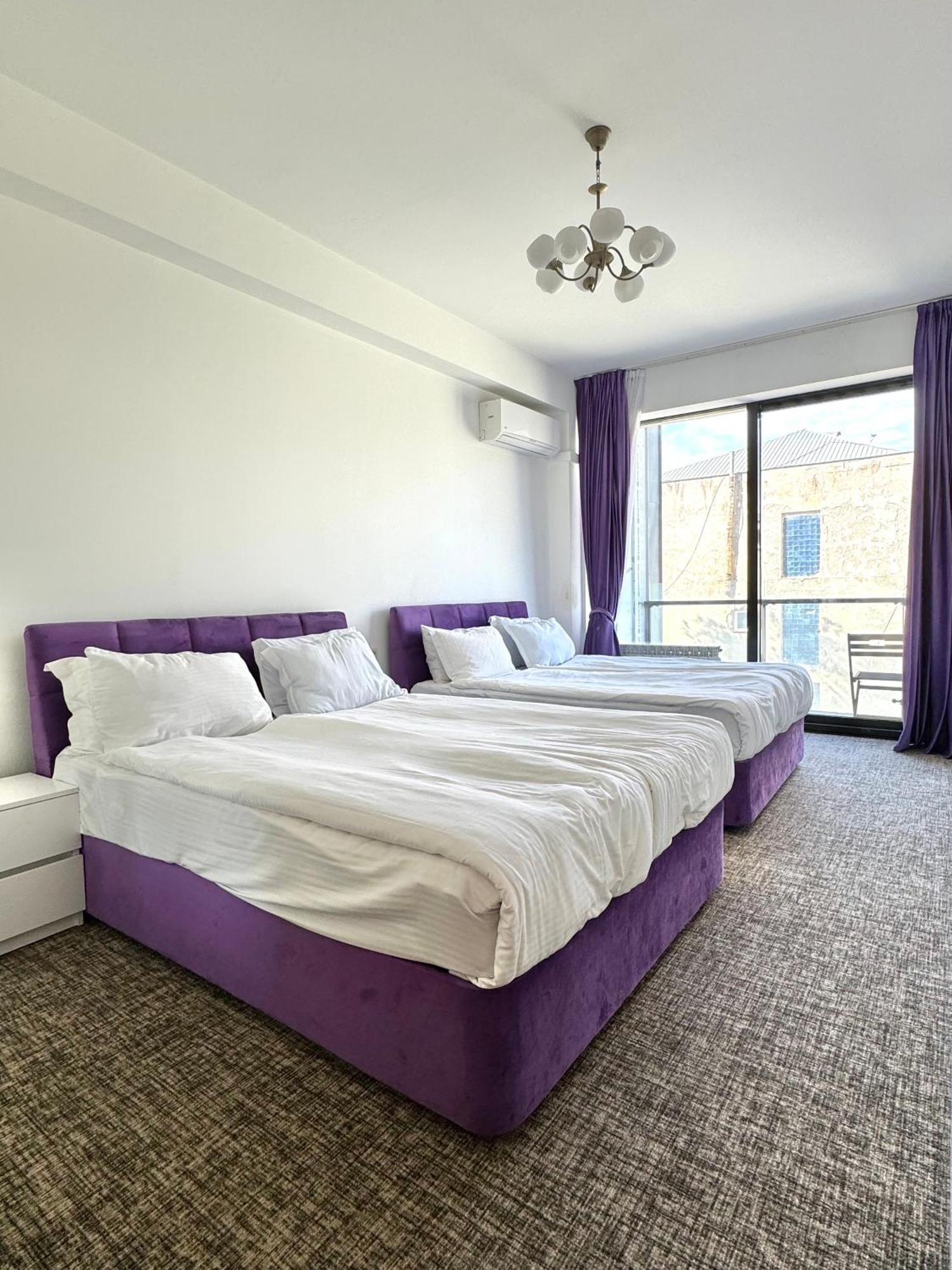 Full Comfort Apartment At Chavchavadze Tiflis Exterior foto